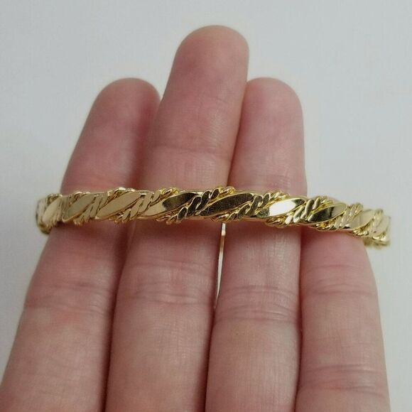 Vintage Gold Tone Bangle Bracelet, Flat Spiral Twist Design, Stacking Unsigned - Picture 7 of 7